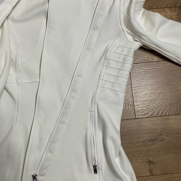 ATHLETA Moto Jacket in Magnolia Off- White, Size Small - Picture 15 of 16